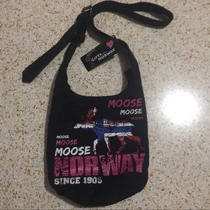 NWT ✨ Norway 🇳🇴 Purse